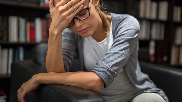 女性梦见死人又活了